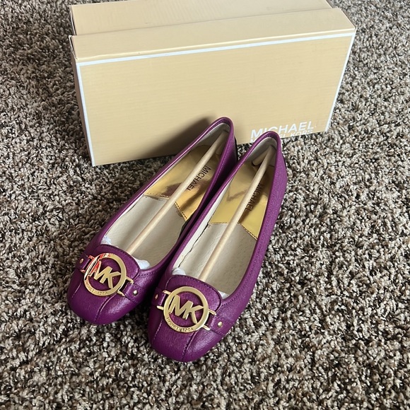 Michael Kors Fulton Mocs. Brand new never been worn - Picture 4 of 5